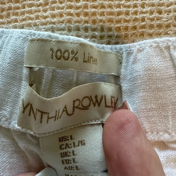 NWT 100% Linen Cynthia Rowley White Women's Shorts with Pink Accents - Picture 6 of 6